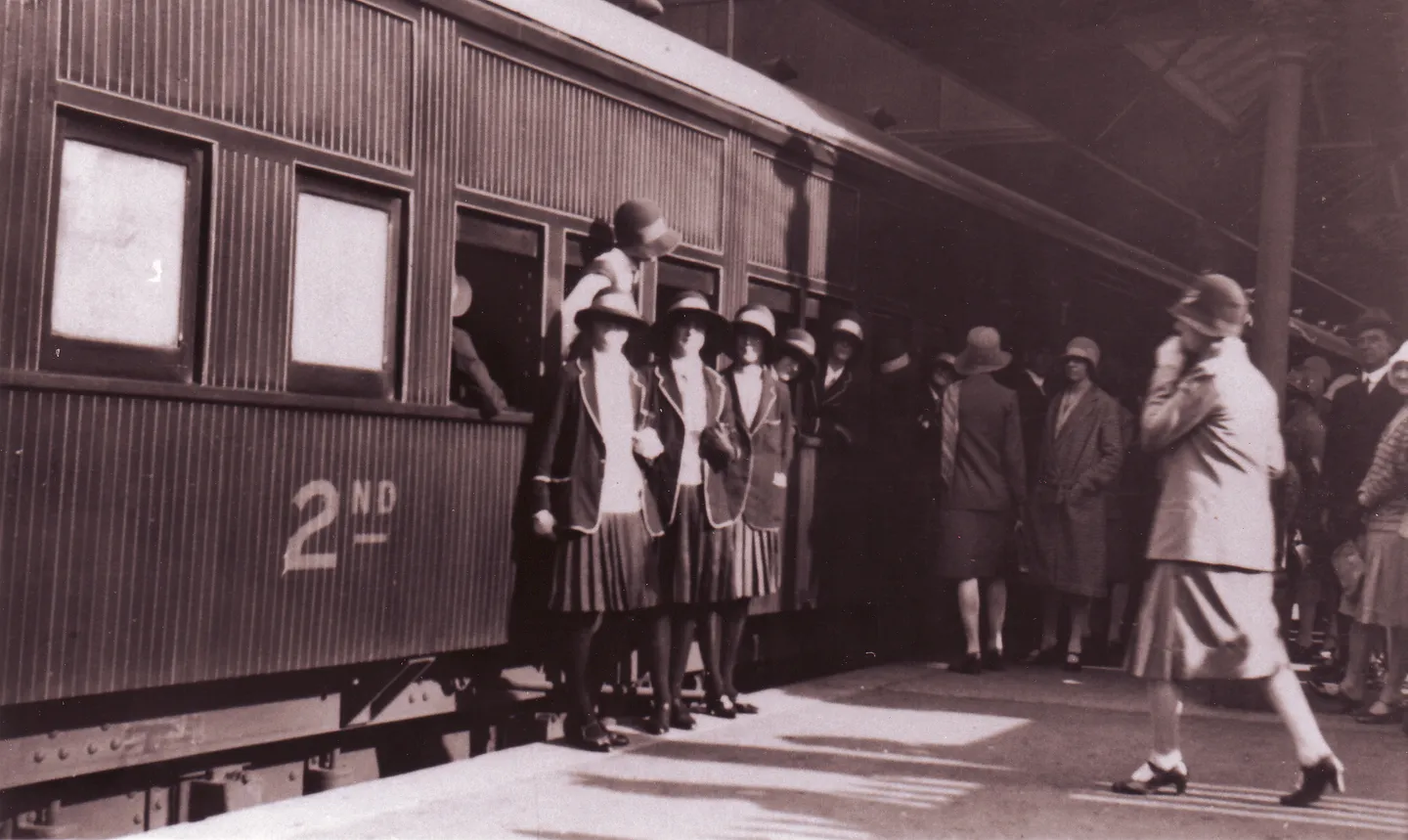 1929-school-excursion-to-cairns